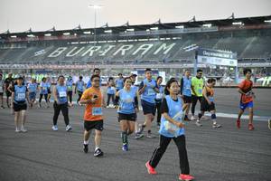 BIB: 51521, 53114, 51900
                            <button type="button" onclick="openModal(10465958)" class="btn btn-primary btn-sm float-right btn-popup" data-toggle="modal" data-target=".modal-high-quality">
                        <i class="fas fa-shopping-cart"></i> Add to Cart
                    </button>
                                            <button type="button" onclick="isThisMe(10465958, true)" class="btn btn-success btn-sm float-right btn-popup btn-isme hidden" data-toggle="tooltip" data-placement="bottom" title="นี่คือรูปของคุณใช่ไหม คลิกที่นี่เพื่อเอาเข้าอัลบั้ม">
                        <i class="fas fa-plus"></i> Add to album
                    </button>
                    <button type="button" onclick="isThisMe(10465958, false)" class="btn btn-warning btn-sm float-right btn-popup btn-isnotme hidden">
                        <i class="fas fa-ban"></i> Remove from album
                    </button>